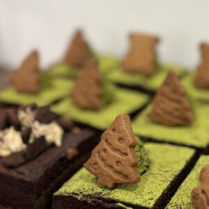 pdt_homemade_chilled_brownie_decorated_matcha
