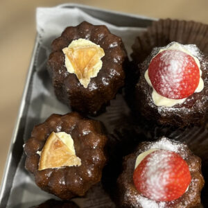 草莓與新鮮水果可麗露